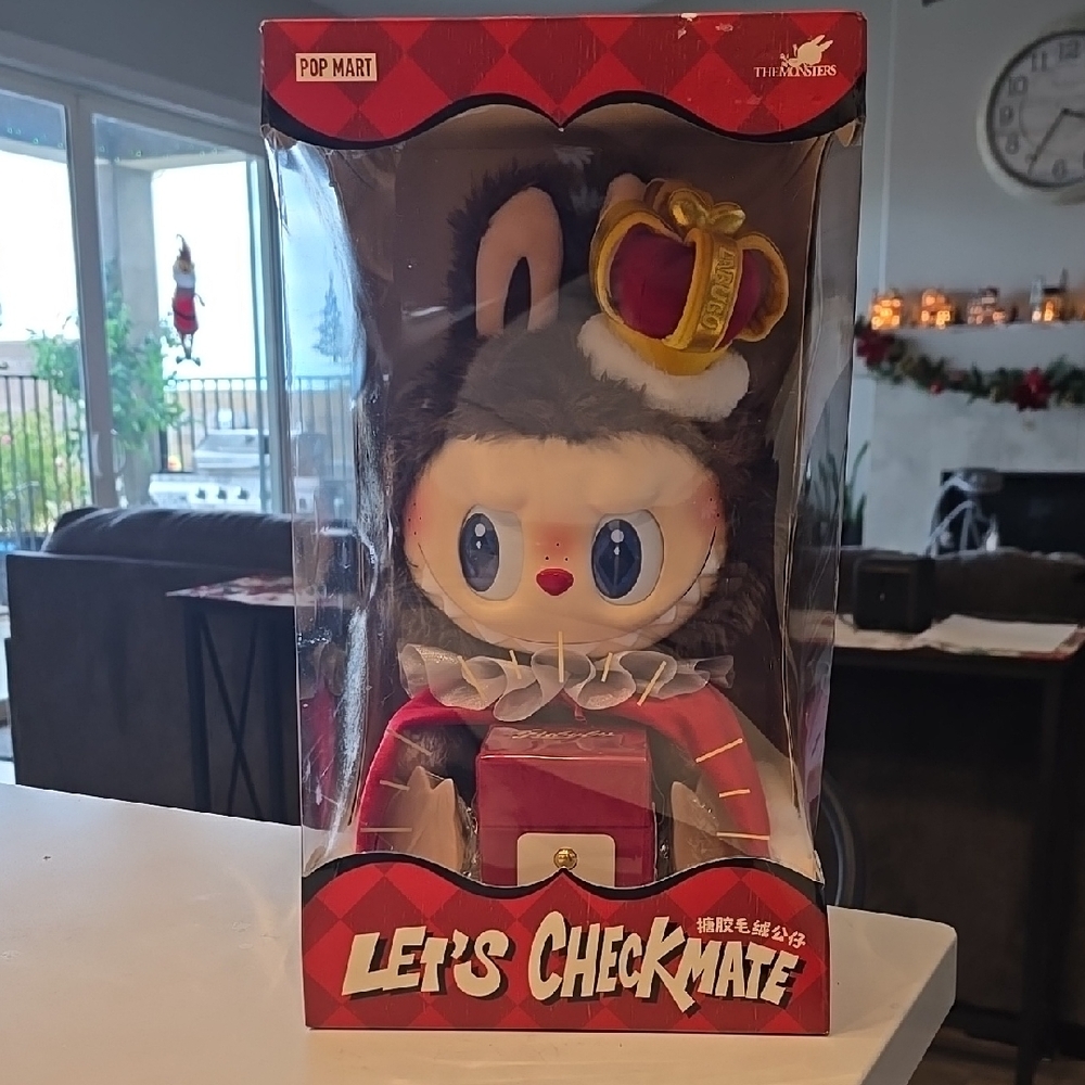 Pop Mart Let's Checkmate Figure